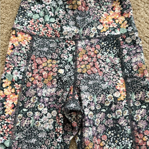 The Everything Pocket Leggings - Picture 2 of 6